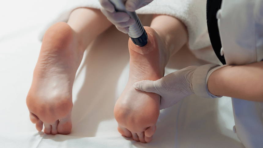 Zánět v patě a jeho léčení.