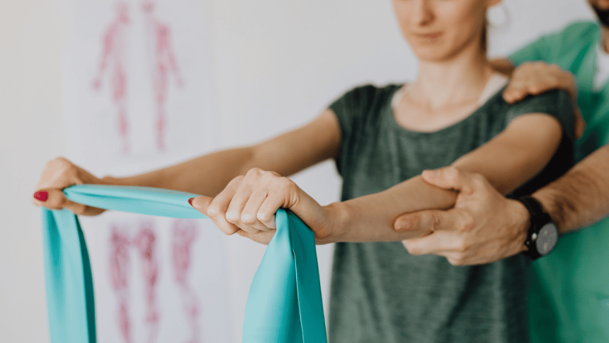 Cvičení u fyzioterapeuta.