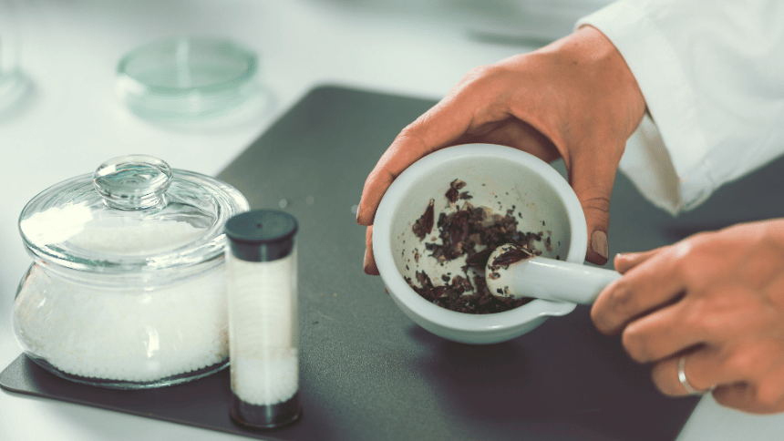 Výroba homeopatika.