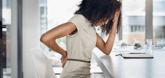 Akutní bolest zad u sedacího zaměstnání.