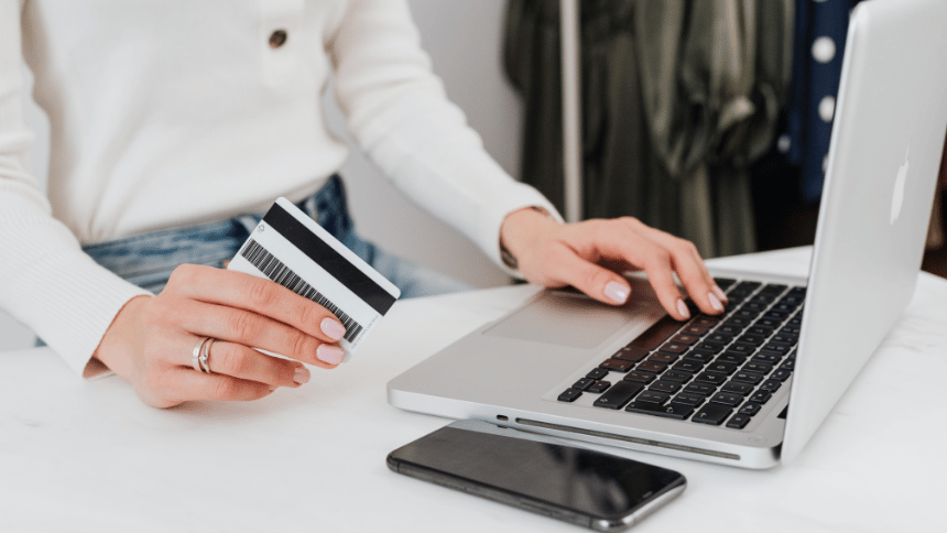 nakupování online.